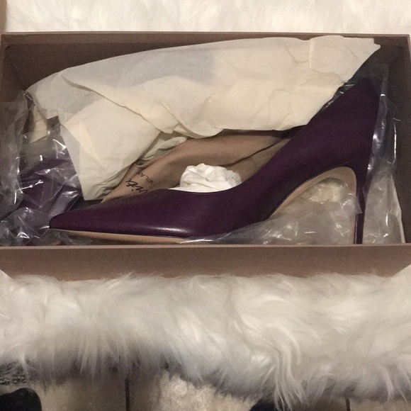 Gianvito Rossi Nappa Prune genuine leather pumps, size 40, New in box, $400 - Picture 6 of 11